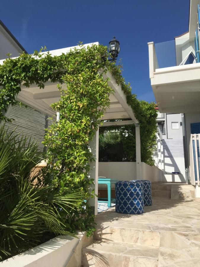 Seaside Villa With Private Pool Home By The Sea - Villa Trogir Kültér fotó
